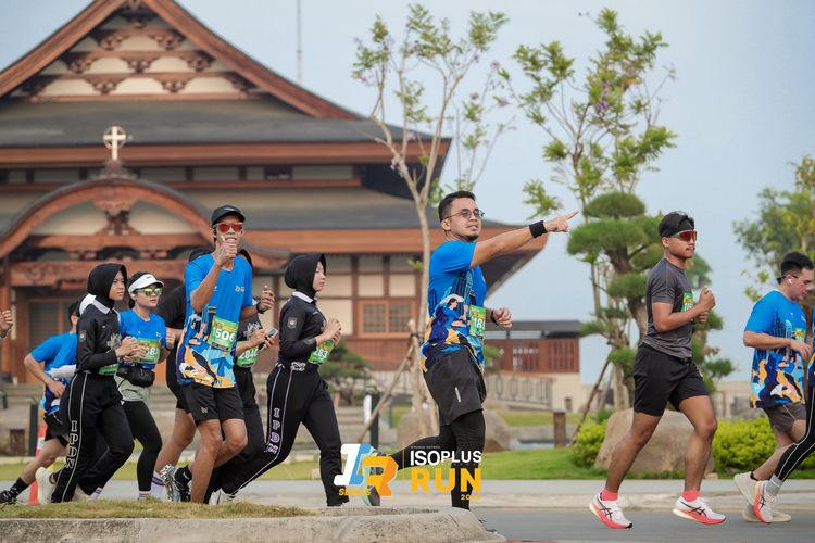 Race photo from ISOPlus Run 2024 Jakarta