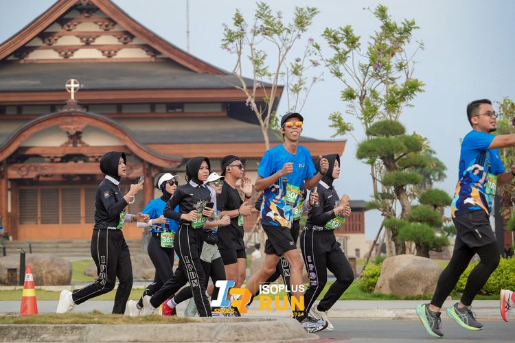 Race photo from ISOPlus Run 2024 Jakarta