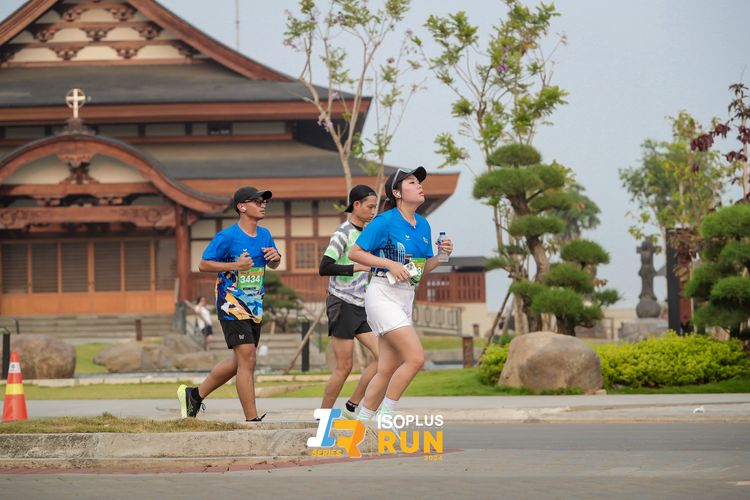 Race photo from ISOPlus Run 2024 Jakarta