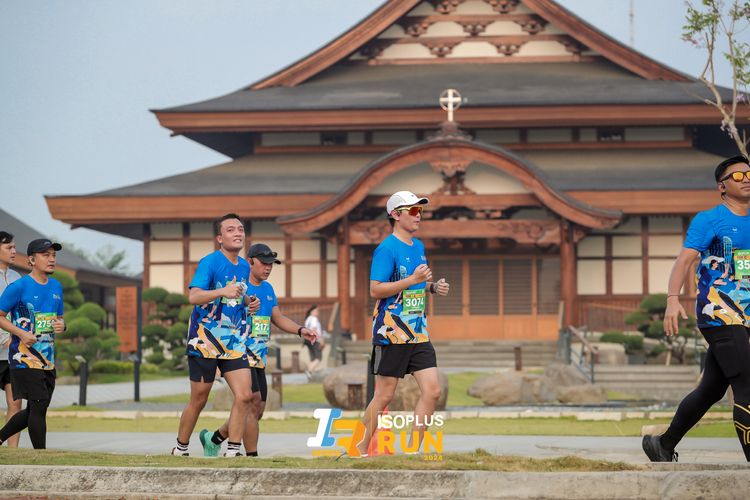 Race photo from ISOPlus Run 2024 Jakarta