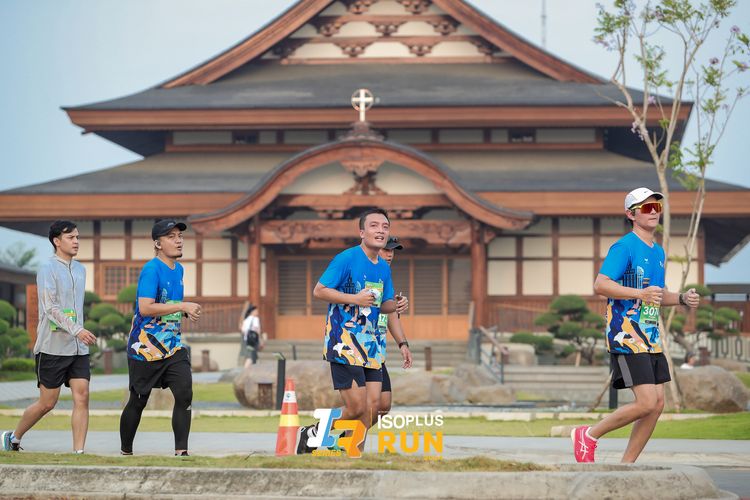 Race photo from ISOPlus Run 2024 Jakarta