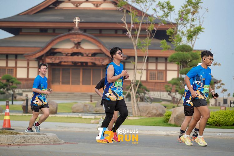 Race photo from ISOPlus Run 2024 Jakarta