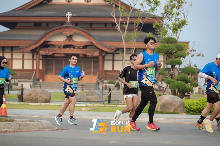 Race photo from ISOPlus Run 2024 Jakarta