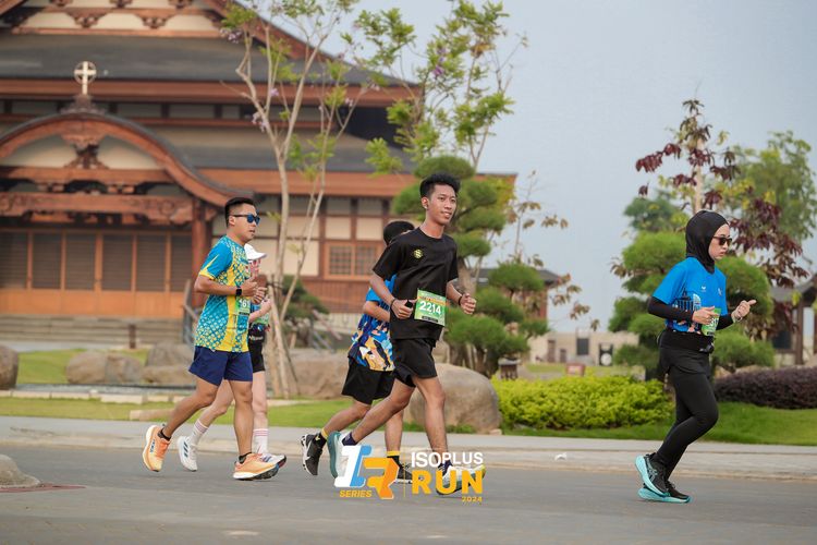 Race photo from ISOPlus Run 2024 Jakarta
