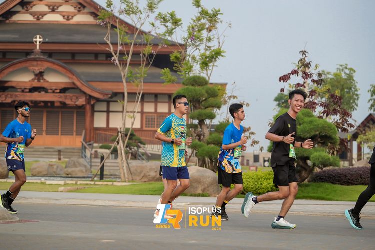 Race photo from ISOPlus Run 2024 Jakarta