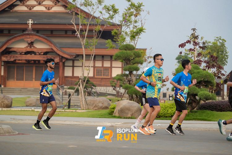 Race photo from ISOPlus Run 2024 Jakarta