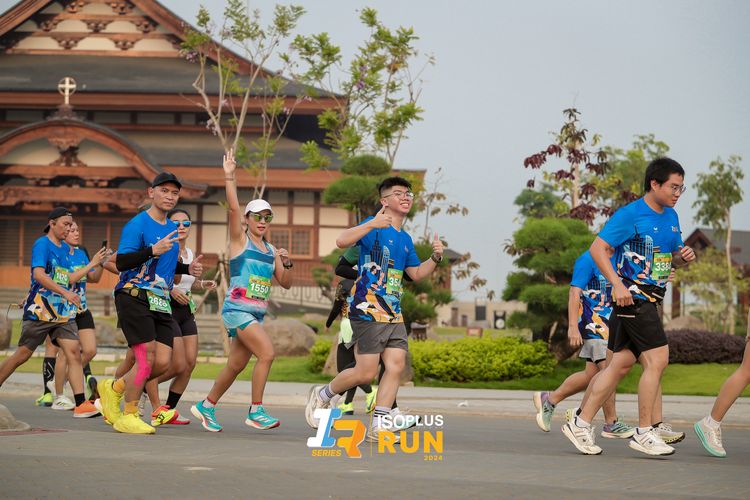 Race photo from ISOPlus Run 2024 Jakarta