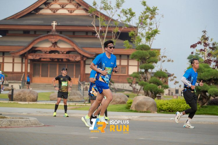 Race photo from ISOPlus Run 2024 Jakarta