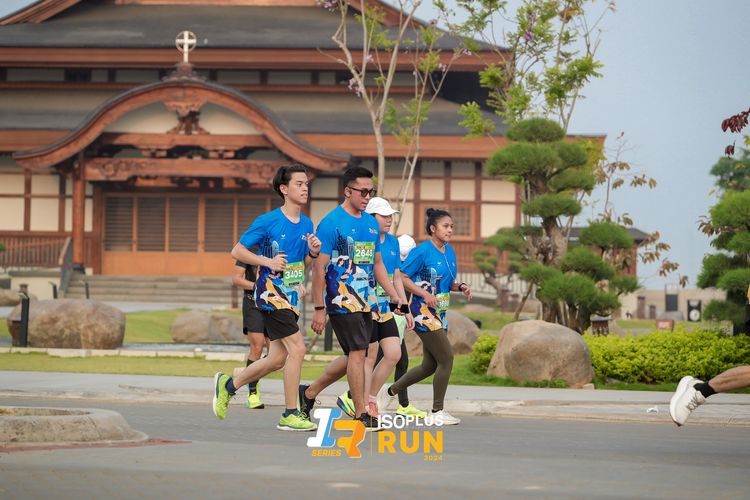 Race photo from ISOPlus Run 2024 Jakarta