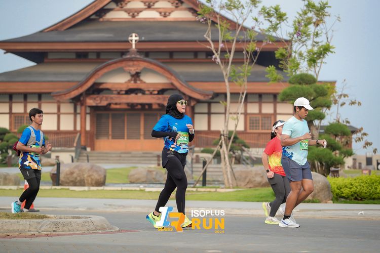 Race photo from ISOPlus Run 2024 Jakarta