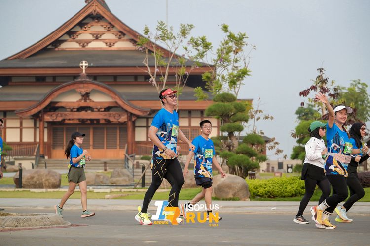 Race photo from ISOPlus Run 2024 Jakarta