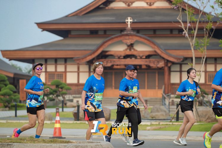 Race photo from ISOPlus Run 2024 Jakarta