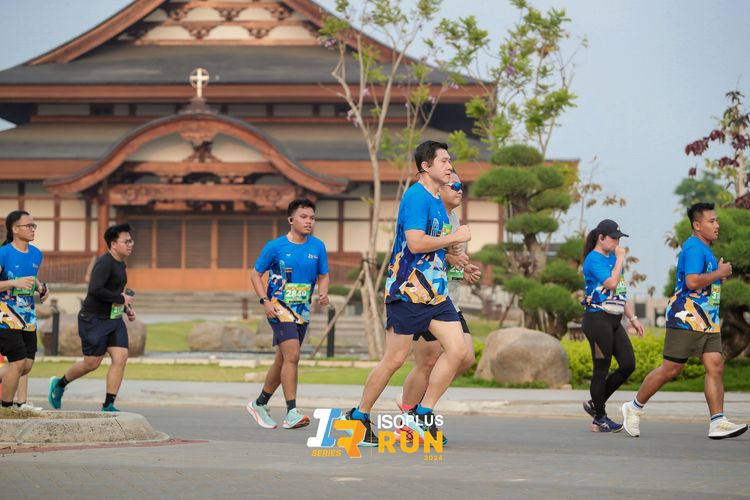 Race photo from ISOPlus Run 2024 Jakarta