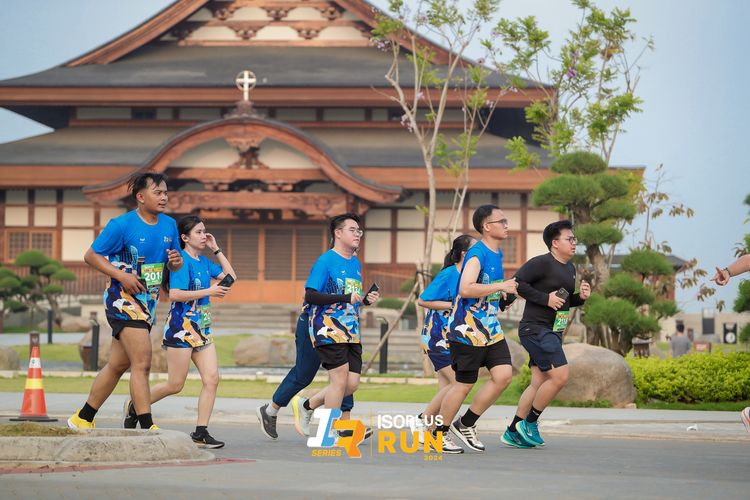 Race photo from ISOPlus Run 2024 Jakarta