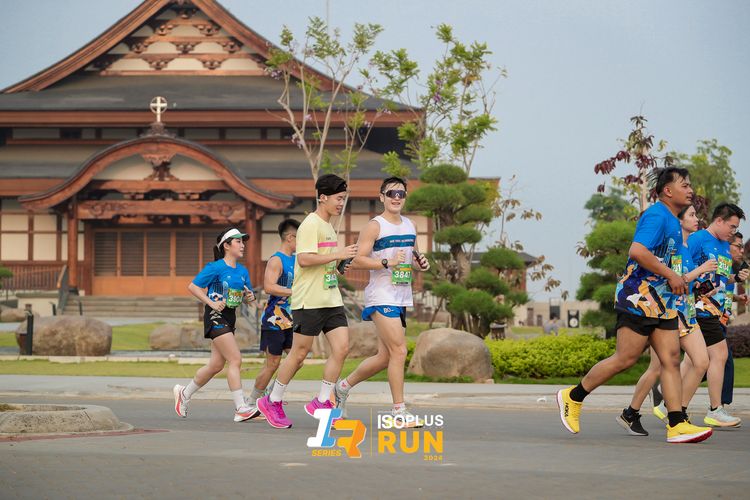 Race photo from ISOPlus Run 2024 Jakarta