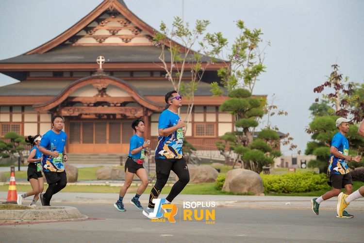 Race photo from ISOPlus Run 2024 Jakarta