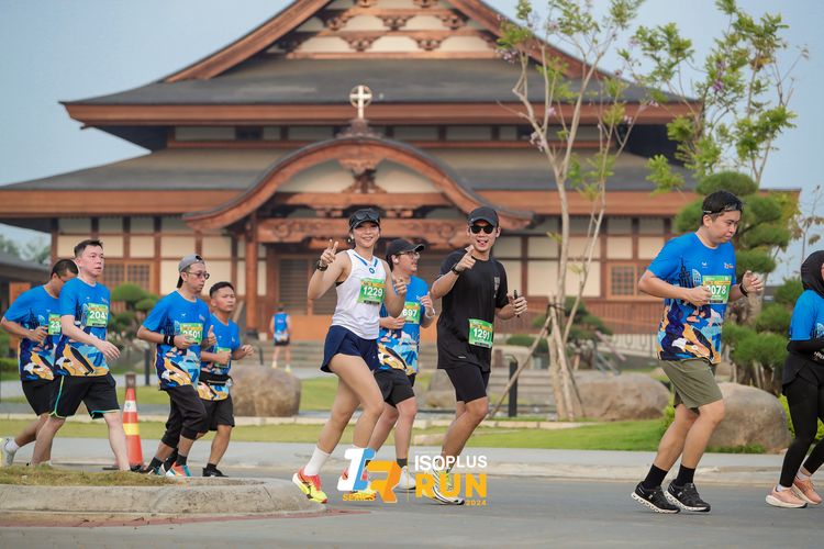Race photo from ISOPlus Run 2024 Jakarta