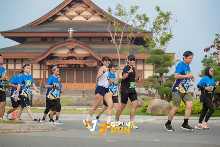 Race photo from ISOPlus Run 2024 Jakarta