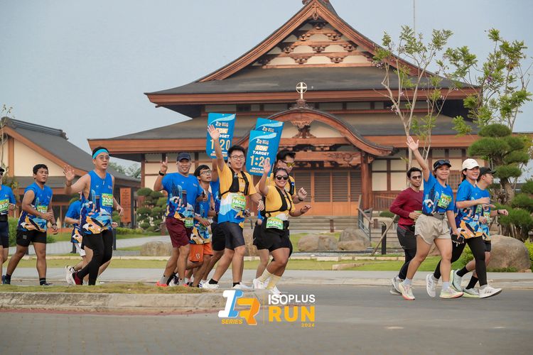 Race photo from ISOPlus Run 2024 Jakarta