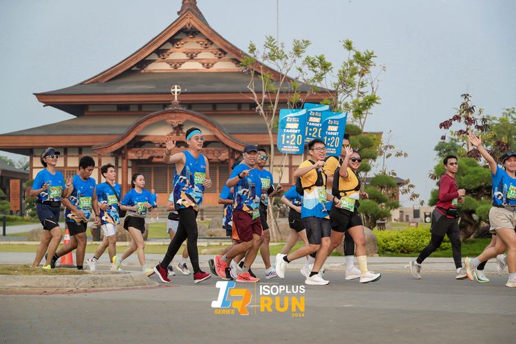 Race photo from ISOPlus Run 2024 Jakarta