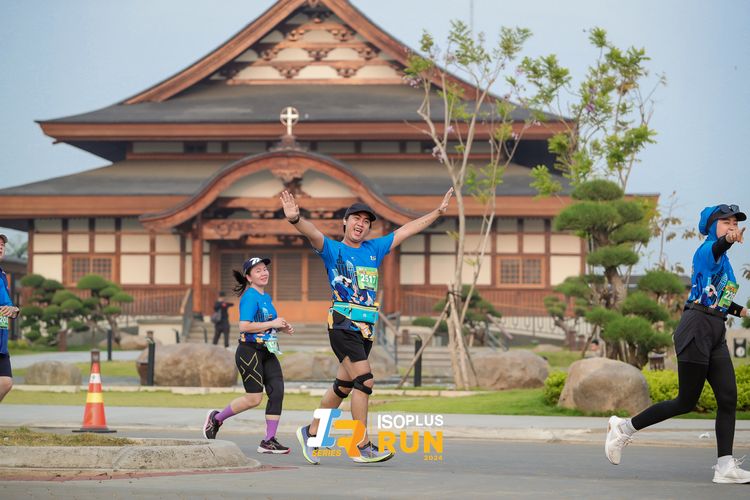 Race photo from ISOPlus Run 2024 Jakarta