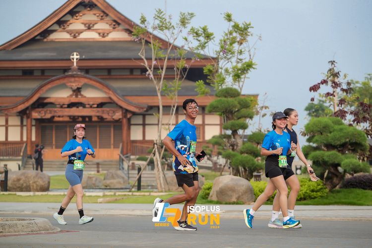 Race photo from ISOPlus Run 2024 Jakarta