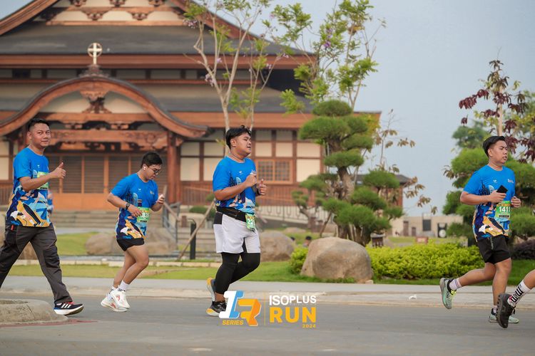 Race photo from ISOPlus Run 2024 Jakarta