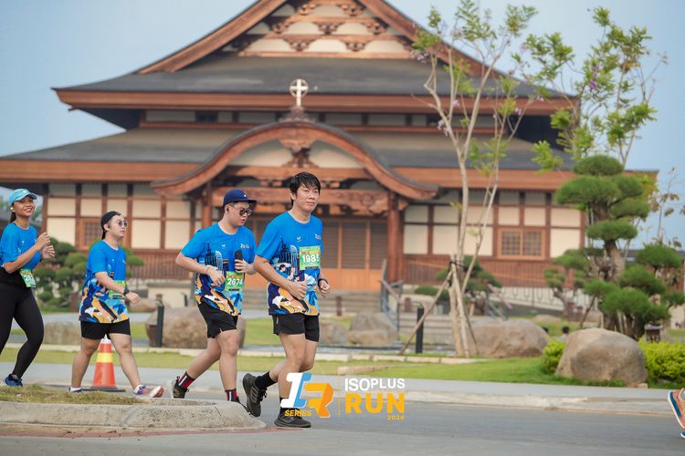Race photo from ISOPlus Run 2024 Jakarta