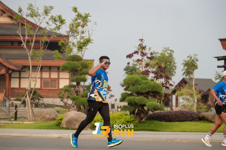 Race photo from ISOPlus Run 2024 Jakarta