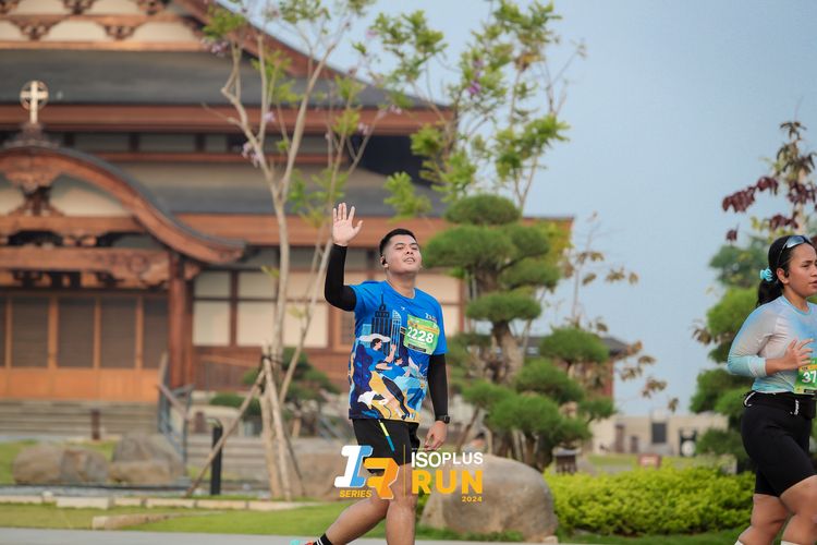 Race photo from ISOPlus Run 2024 Jakarta