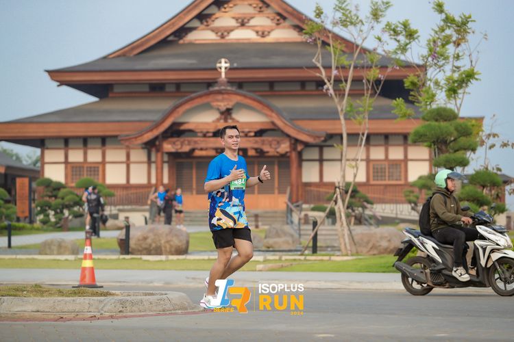 Race photo from ISOPlus Run 2024 Jakarta