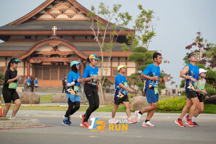Race photo from ISOPlus Run 2024 Jakarta