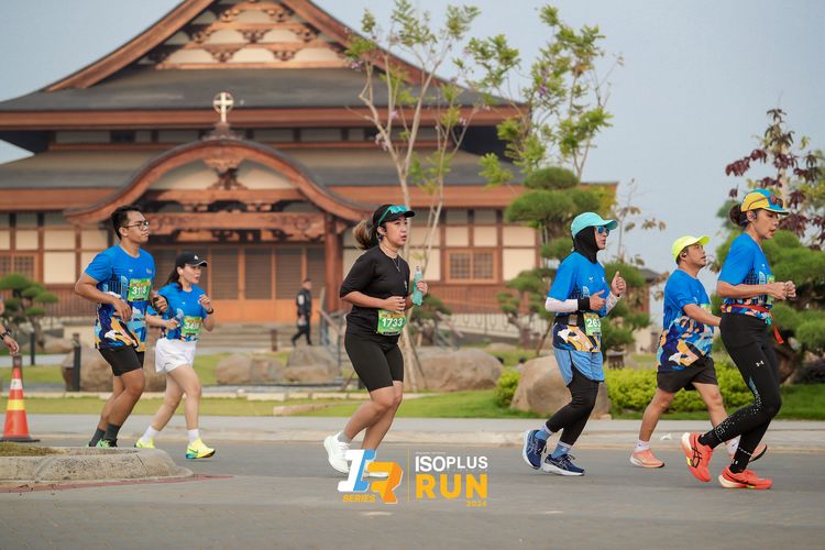 Race photo from ISOPlus Run 2024 Jakarta