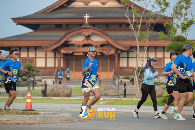 Race photo from ISOPlus Run 2024 Jakarta