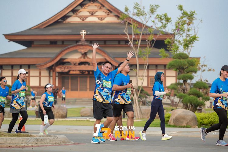 Race photo from ISOPlus Run 2024 Jakarta