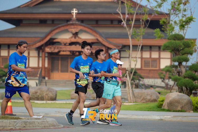 Race photo from ISOPlus Run 2024 Jakarta