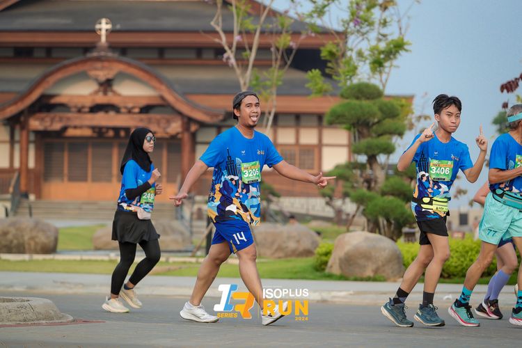Race photo from ISOPlus Run 2024 Jakarta