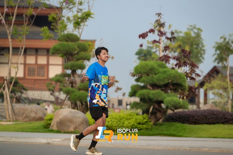 Race photo from ISOPlus Run 2024 Jakarta