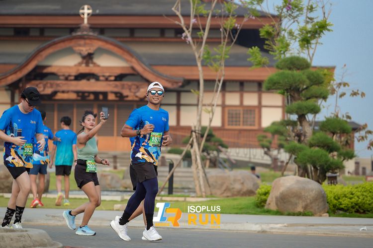 Race photo from ISOPlus Run 2024 Jakarta