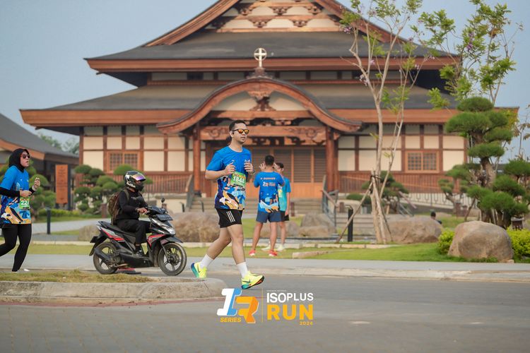 Race photo from ISOPlus Run 2024 Jakarta