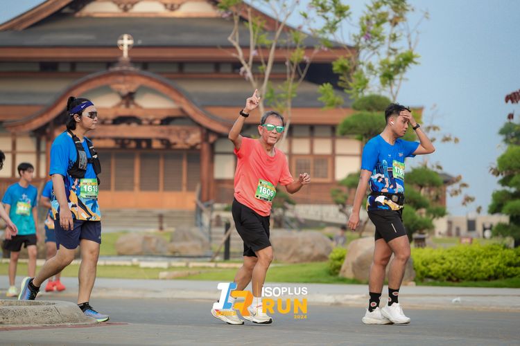 Race photo from ISOPlus Run 2024 Jakarta