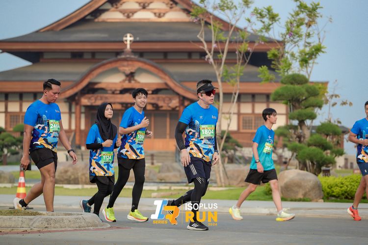 Race photo from ISOPlus Run 2024 Jakarta