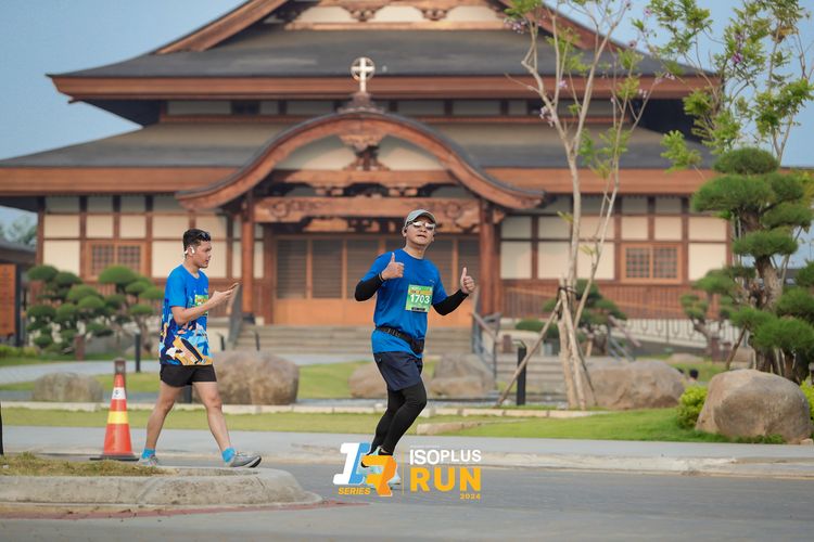 Race photo from ISOPlus Run 2024 Jakarta