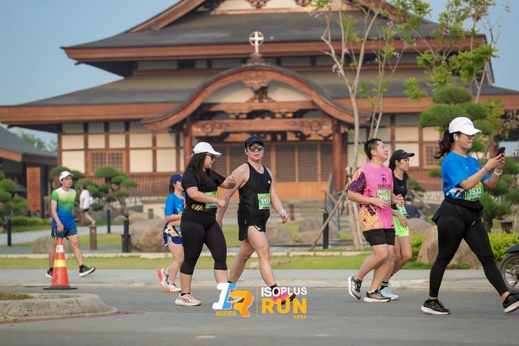 Race photo from ISOPlus Run 2024 Jakarta