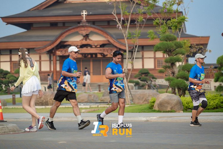 Race photo from ISOPlus Run 2024 Jakarta