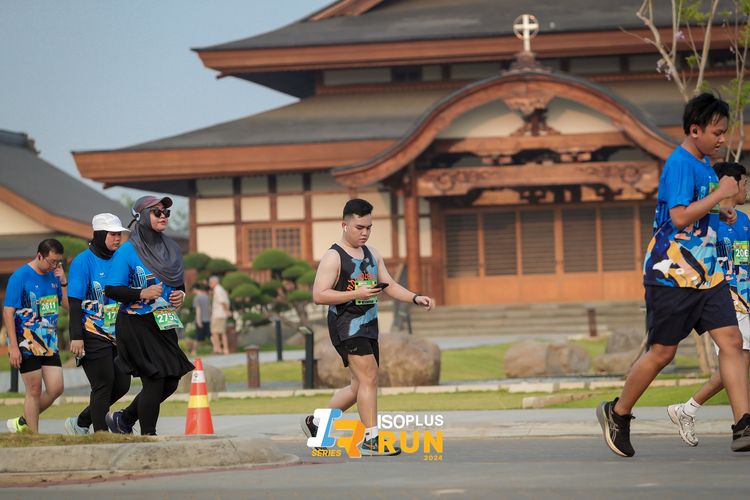 Race photo from ISOPlus Run 2024 Jakarta