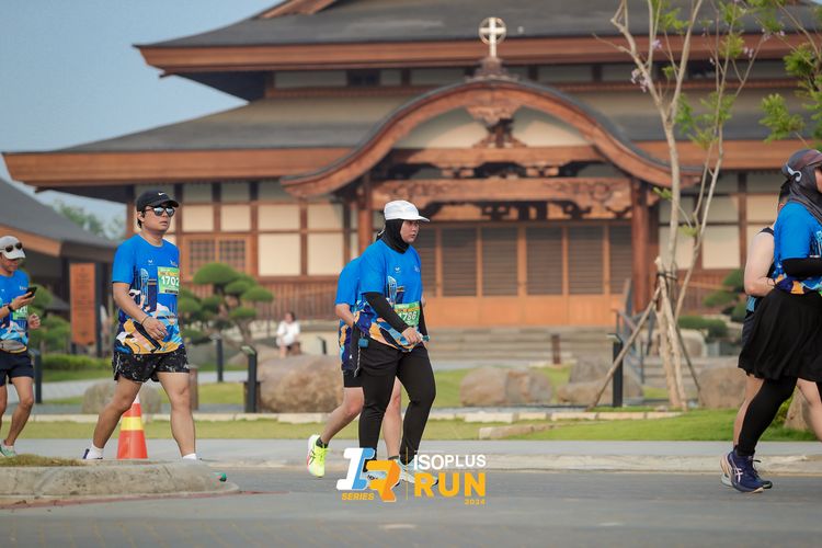 Race photo from ISOPlus Run 2024 Jakarta