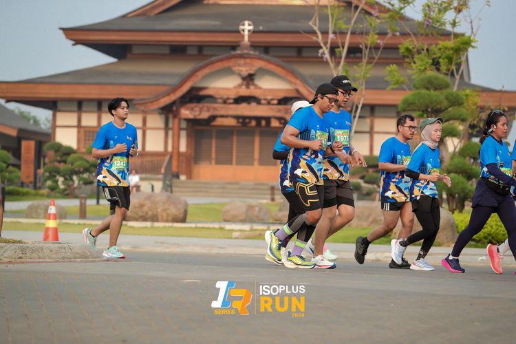Race photo from ISOPlus Run 2024 Jakarta