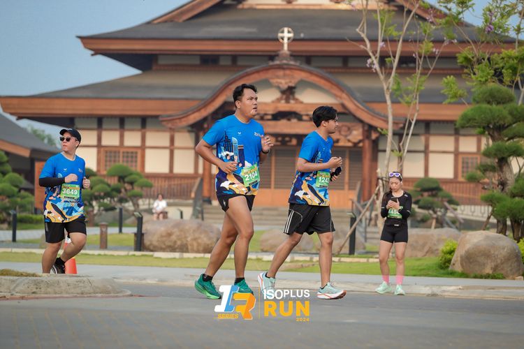 Race photo from ISOPlus Run 2024 Jakarta