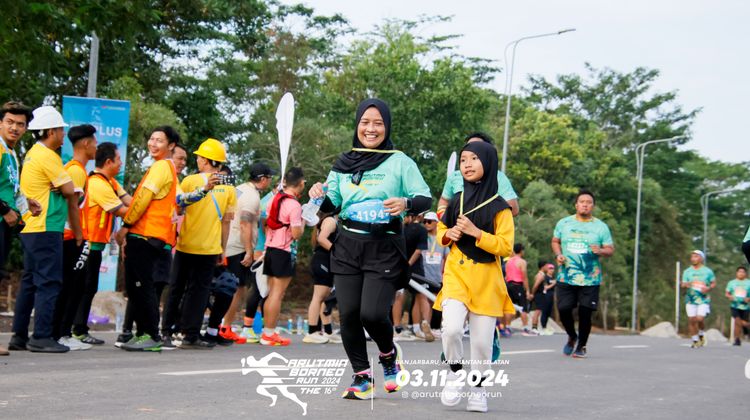 Race photo from Arutmin Borneo Run 2024